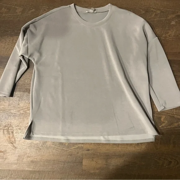 LS TEE - Picture 1 of 4